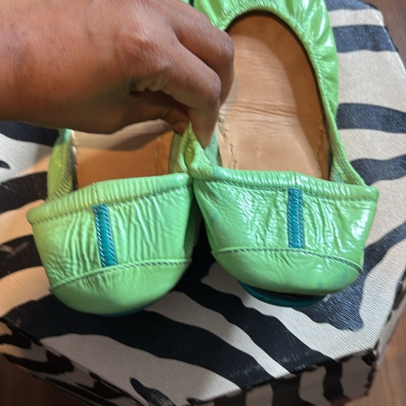 TIEKS Mint Patent Leather Flat Shoes
Sz 9 - Picture 3 of 5